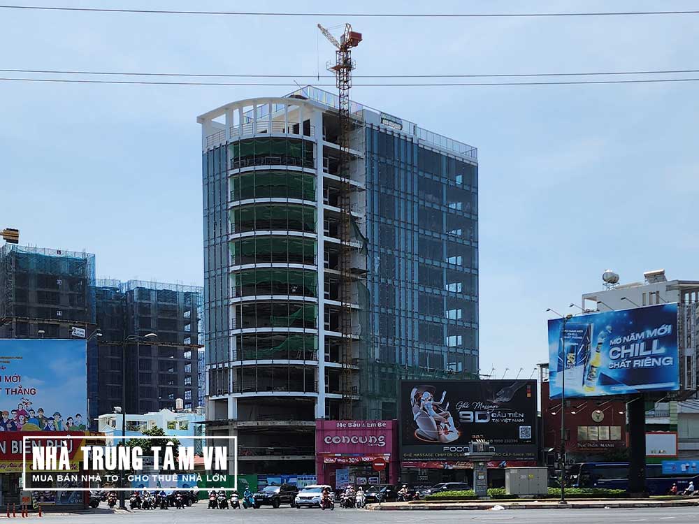 Tòa nhà văn phòng lớn tại 10A Nguyên Hồng, Phường 1, Quận Gò Vấp