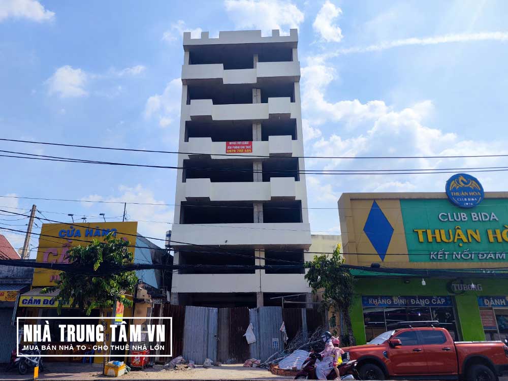 Tòa nhà mặt tiền 131A Phan Văn Hớn, Tân Thới Nhất, Quận 12